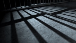 Diňle: Öňki bendi: Lebabyň türmesindäki ‘agyr şertlerde’ tussaglaryň arasynda AIW, AIDS we gepatit keselleri ýaýraýar