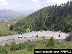 د شمالي وزیرستان له شواله نورو برخو تر تلونکی سړک - د ارشیف انځور