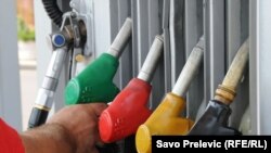 Detalj sa benzinske stanice u Crnoj Gori