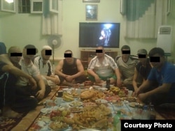 Кыргызстандагы түрмөлөрдүн биринде тартылган сүрөт. Автору белгисиз.