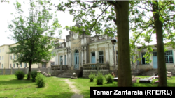 აკაკი ხოშტარიას სახლი