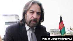 د کابل پوهنتون د حقوقو او سیاسي علومو د پوهنځي استاد نصر الله ستانکزی