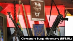 Так кімната виглядала до приходу силовиків