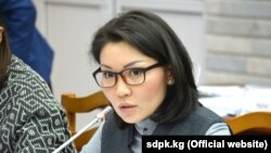 Элвира Сурабалдиева.