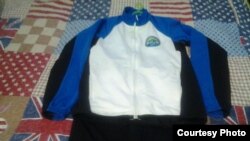 Спортивная форма, которую, по словам родителей, рекомендовали купить школьникам гимназии № 175 «Жана Гасыр». Алматы, 18 декабря, 2015 года.