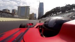 Гоночный автомобиль пилота «Формулы-1».