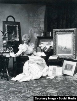 Regina Elisabeta, Carmen Sylva, a fost unul dintre cronicarii care au descris fidel cum au decurs lucrările de construcție a întregului complex Peleș.