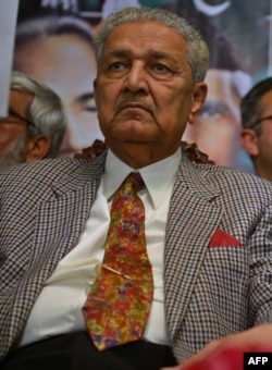 عبدالقدیر خان، دانشمند هسته‌ای پاکستانی