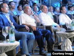 Viktor Medvedchuk (left) is seen with Kazakh President Nursultan Nazarbaev (second from left), Russian President Vladimir Putin, and Russian Prime Minister Dmitry Medvedev in Sochi on August 17.