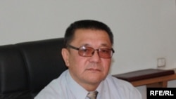 Кеңешбек Дүйшөбаев