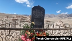 Ак-Шыйрактагы Улуу Үркүн курмандыктарынын эстелиги. 02.8.2014.