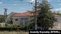 Süren stantsiyası. Sovetler akimiyeti on biñlernen qırımtatarını mından yarımadadan çıqardı