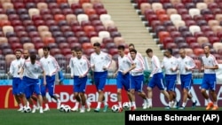 2018 წელს რუსეთი ფეხბურთის მსოფლიო ჩემპიონატს მასპინძლობდა. ფოტოზე - რუსეთის ნაკრების ვარჯიში, საუდის არაბეთთან შეხვედრის წინ.