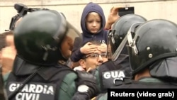 Шайлоочулар менен полиция тирешкен учур.