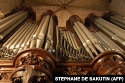 Orga principală, imagine din 2004 (Photo by STEPHANE DE SAKUTIN / AFP)