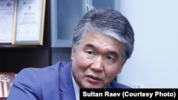 Султан Раев.