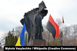 Пам’ятник Степану Бандері в Тернополі