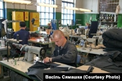 Папраўчая калёнія №13 у Глыбокім, вязьні за працай. Ілюстрацыйнае фота