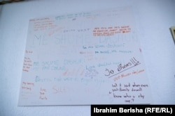 Radovi djece koji su sa majkama smješteni u sigurnoj kući u Peći.