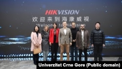 Rectorul Universității din Muntenegru, Vladimir Bozovic (centru), s-a întâlnit cu reprezentanți ai entităților chineze sancționate în timpul vizitei sale în China, în decembrie.