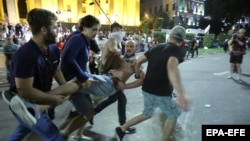 По обвинению в разных нарушениях во время акции были задержаны 305 граждан