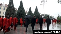 Studentler. Aşgabat (Illýustrasiýa suraty) 