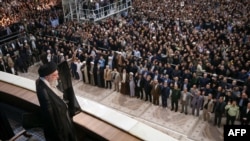 Iran's supreme leader, Ayatollah Ali Khamenei, attend a ceremony earlier this month in Tehran. (File photo)