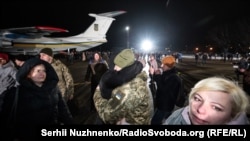 Під час зустрічі звільнених в результаті обміну. Аеропорт «Бориспіль», 29 грудня 2019 року 