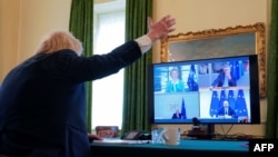 Boris Johnson în videoconferință cu liderii UE.