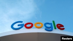 Casa Albă se revoltă periodic împotriva anchetelor europene asupra activităților companiilor americane de IT, căutând în spatele lor motivații politice. 