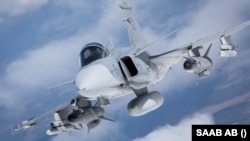 Шмигаль додав, що Україна хоче отримати Gripen попереднього класу C і D якомога скоріше, у 2026 році