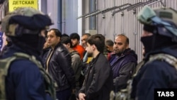 Орусия, Новосибирск. Борбор Азиядан барган мигранттар 