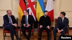 Британиянын премьер-министри Кир Стармер, Украинанын президенти Владимир Зеленский, Франциянын президенти Эммануэл Макрон жана Германиянын канцлери Фридрих Мерц Лондондогу жолугушууда.2025-жылдын 8-декабры