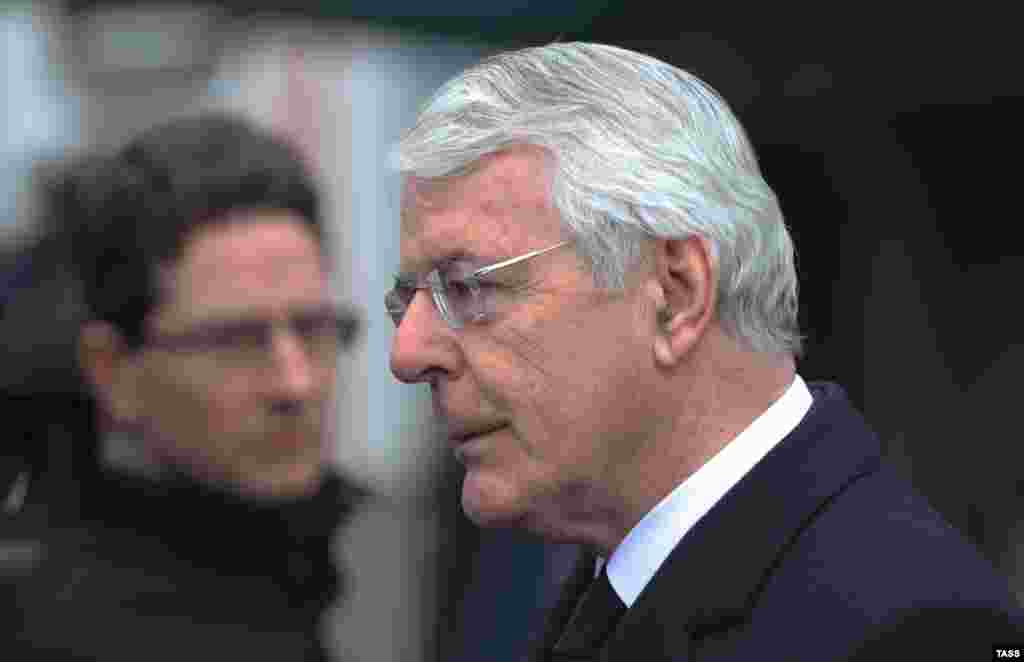 Former British Prime Minister John Major attended Nemtsov's memorial service.