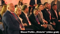 Captură de ecran - imagini video difuzate de blocul „Victorie” de la congresul său din 6 iulie, de la Moscova, înfățișându-l pe Ilan Șor și aliații săi, inclusiv Vasile Bolea, Marina Tauber și Alexei Lungu 