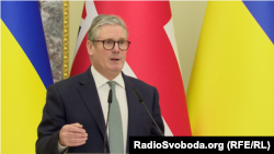 Premierul britanic, Keir Starmer, se află azi la Varșovia pentru negocieri legate de un acord bilateral menit să protejze Polonia. Înaltul oficial britanic s-a aflat ieri, joi, 16 ianuarie, unde a semnat un tratat ce oferă garanții de securitate Ucrainei pe 100 de ani. 