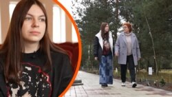 Грає в шахи та допомагає ВПО: історія 16-річної двічі переселенки з Донеччини (відео)