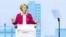 Глава Еврокомиссии Урсула фон дер Ляен во время выступления на Конференции по восстановлению Украины. Лугано, Швейцария, 4 июля 2022 года