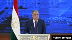 Эмомалӣ Раҳмон, раисҷумҳури Тоҷикистон.