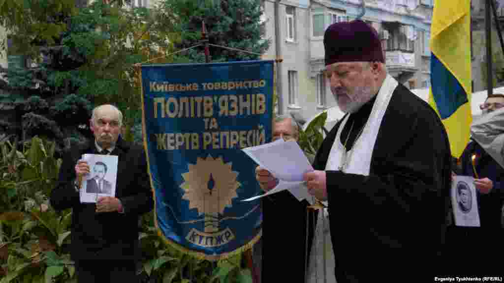 Єпископ Вишгородський і подільський Володимир на акції&nbsp;вшанування пам'яті жертв урочища Сандармох