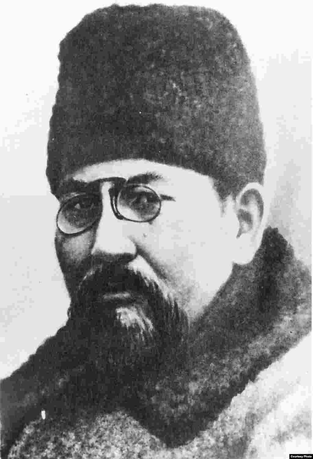 Ахмет Байтұрсынұлы, "Қазақ" газетінің үш құрылтайшысының бірі, әрі 1913-1917 жылдардағы бас редакторы.