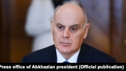 Аслан Бжания