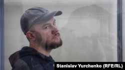 Обрання запобіжного заходу Сергі. Гнєзділову, який публічно заявив про звільнення зі служби за власним бажанням. Київ, Україна, 11 жовтня 2024 року