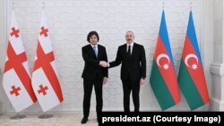 ილჰამ ალიევი და ირაკლი კობახიძე 17 იანვარს, ბაქოში შეხვდნენ ერთმანეთს. ალიევმა აღნიშნა, რომ ბოლო ათი თვის განმავლობაში ეს უკვე მესამე ვიზიტია ბაქოში.