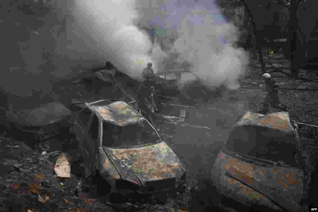 В Минобороны России заявили, что ракетный удар по Украине нанесли в ответ на "попытки нанесения ущерба объектам российской энергетики и экономики". При этом, в российском военном ведомстве вину за погибших и пострадавших в Киеве возложили на украинских военных, фото AFP