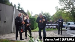 Roditelji ubijenih gardista i aktivisti NVO "Žene u crnom" na Topčideru, 5 oktobra 2020.