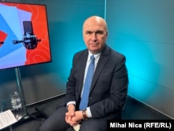 Premierul Ilie Bolojan, la Europa Liberă România pe 14 noiembrie 2025.