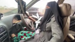 د پېښور لومړۍ ټېکسي چلوونکې نجلۍ له کومو چیلېنجونو سره مخامخ ده؟