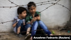 Дети беженцы из Афганистана  