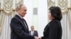 Ruski predsjednik Vladimir Putin i sjevernokorejska ministrica vanjskih poslova Choe Son Hui u Moskvi (arhivska fotografija)